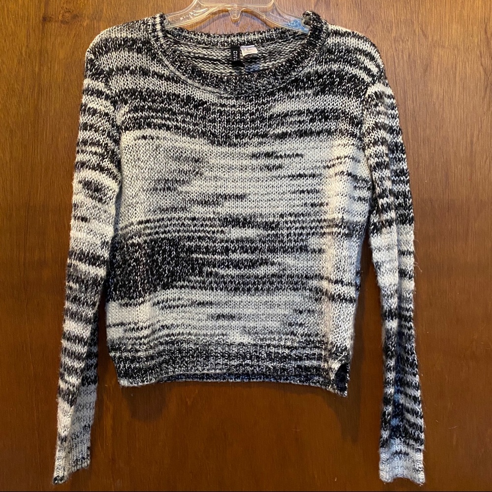 H&M cropped knit sweater